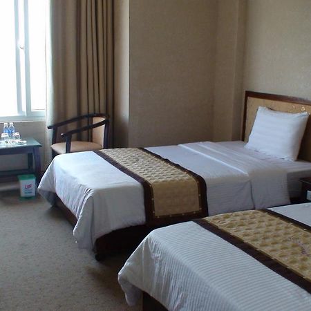 Huu Nghi Hotel Vinh Extérieur photo