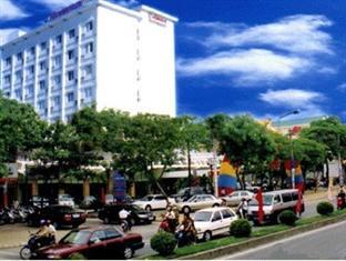Huu Nghi Hotel Vinh Extérieur photo